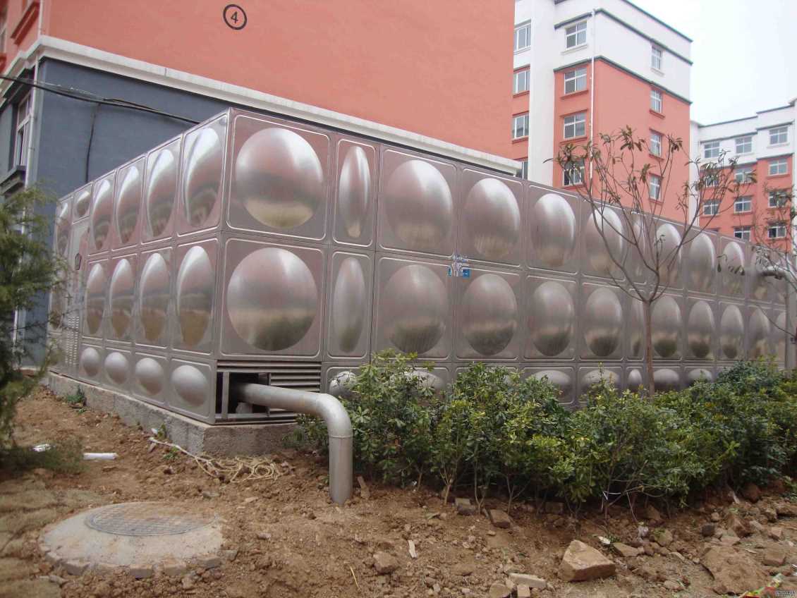 換熱站設(shè)備廠家介紹板式換熱器與殼管式的結(jié)構(gòu)有什么不同？